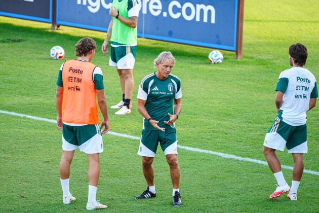 The head coach Roberto Mancini during the Italia team training at federal technical center of Coverciano, Florence, Italy - September 21, 2026. - Soccer  Copyright: xSaraxEsposito LaPressex