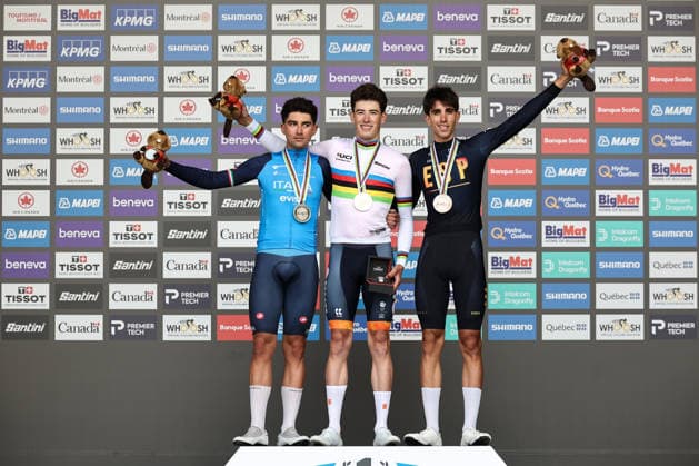 2026 UCI Road World Championships Picture by Alex Whitehead SWpix.com - 21 09 2026 - Cycling - 2026 UCI Road World Championships - MontrÃ al, Canada - Men Under-23 Individual Time Trial (ITT) Podium - Ryan Gal (Netherlands) on the podium receiving the Gold Medal to become World Champion, Nicolas Milesi (Italy) receiving the Silver Medal and Hector Alvarez (Spain) receiving the Bronze Medal MontrÃ al Avenue du Parc Canada Copyright: x xSWpix.comx(t axPhotographyxHubxLtd)xAlexxWhitehead SWpix.comx SWP-3521-1106