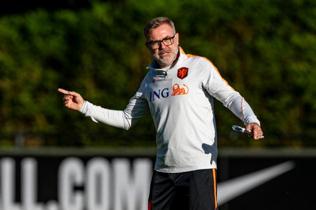 ZEIST, Netherlands: Assistant coach Oscar Hernandez during UEFA Nations League training ahead of the match against Germany at the KNVB Campus on September 21, 2026, in Zeist, Netherlands. Photo by DeFodi Images