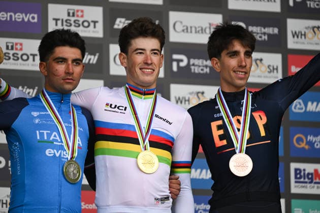 2026 UCI Road World Championships Picture by Zac Williams SWpix.com - 21 09 2026 - Cycling - 2026 UCI Road World Championships - MontrÃ al, Canada - Men Under-23 Individual Time Trial (ITT) Podium - Ryan Gal (Netherlands) wins the Gold Medal to become World Champion with Nicolas Milesi (Italy) receiving the Silver Medal and Hector Alvarez (Spain) receiving the Bronze Medal Copyright: x xSWpix.comx(t axPhotographyxHubxLtd)xZacxWilliams SWpix.comx SWP-3521-1125