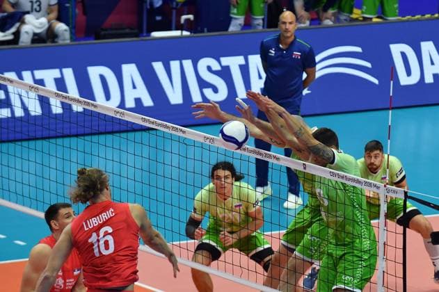 Foto IPP Massimo Rana Torino 21-09-2026 Pallavolo Cev Europei Volley Serbia-Slovenia nella foto muro della slovenia Italy Photo Press - World Copyright italy ITALY  Copyright: xR4924_italyphotopressx