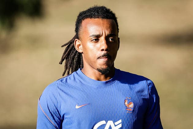 September 21, 2026, Clairefontaine-En-Yvelines, France, France: Jules KOUNDE of France during a French team training session at Centre National du Football on September 21, 2026 in Clairefontaine-en-Yvelines near Paris, France. Clairefontaine-En-Yvelines France - ZUMAm308 20260921_zsp_m308_046 Copyright: xMatthieuxMirvillex