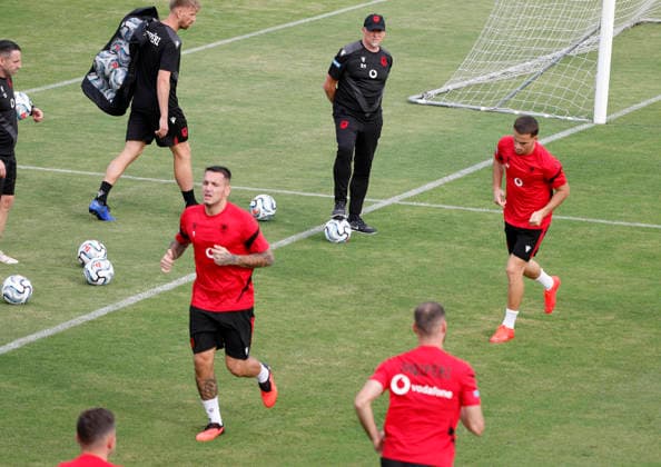 UEFA Nations League Qualifier in Tirana, Albania. Albania head coach Italian Rolando Maran attends a training session in Tirana on September 21, 2026, on the eve of the UEFA Nations League football matches against Belarus and San Marino. Light Studio Agency Malton Dibra Tirana Albania Copyright: xLightxStudioxAgencyx xMaltonxDibrax