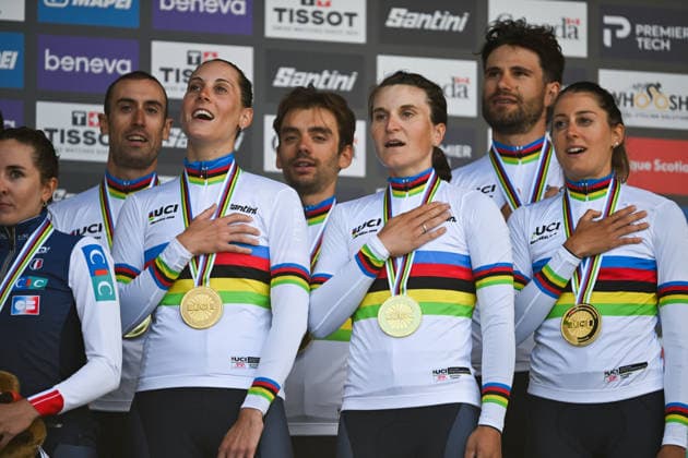 2026 UCI Road World Championships Picture by Zac Williams SWpix.com - 22 09 2026 - Cycling - 2026 UCI Road World Championships - MontrÃ al, Canada - Team Time Trial Mixed Relay Podium - Mattia Cattaneo, Filippo Ganna, Matteo Sobrero, Vittoria Guazzini, Elisa Longo Borghini, Monica Trinca Colonel (Italy) wins the Gold Medal to become World Champion Copyright: x xSWpix.comx(t axPhotographyxHubxLtd)xZacxWilliams SWpix.comx SWP-3521-1333
