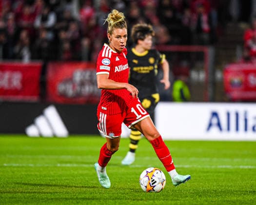 September 22, 2026, Unterhaching, Germany UEFA Women s Champions League, Matchday 1 of the group stage FC Bayern Munich Women vs. Manchester City UWCL FC Bayern Women s season opener and first UWCL competitive match at their new home, Sportpark Unterhaching Linda Dallmann FC Bayern Women