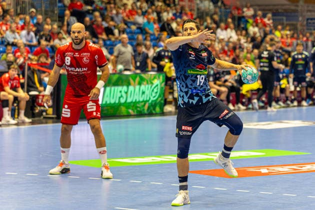HBL Cup, 2nd Round, Kassel, MT Melsungen vs. Rhein Neckar Löwen, Rothenbach Halle, Kassel, September 22, 2026 HBL Cup, 2nd Round, Kassel, Germany, September 22, 2026: Marius Steinhauser of Rhein-Neckar Löwen takes a shot from 19 meters; Handball Bundesliga match between MT Melsungen and Rhein-Neckar Löwen at Rothenbach Hall in Kassel Copyright: xBEAUTIFULxSPORTS Freudensteinx