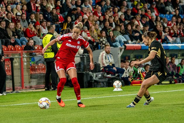 Soccer: UEFA Women s Champions League, Matchday 1, FC Bayern Munich Women vs. Manchester City Women s Football Club on September 22, 2026, at Sportpark Unterhaching in Munich, Germany, 2026–2027 season. Giulia Gwinn, FC Bayern Munich, 7, Munich, Sportpark Unterhaching, Germany Copyright: xPhilippxImhofx