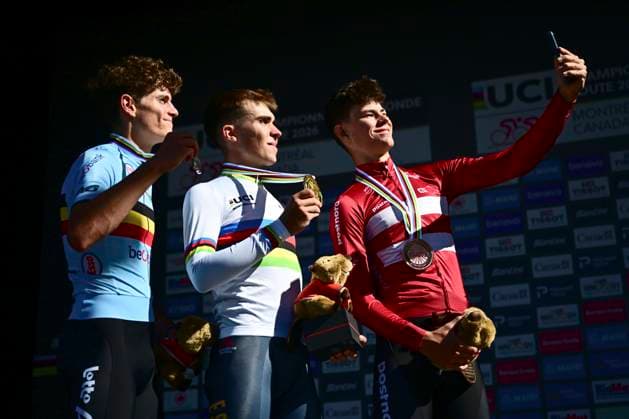 UCI 2026 Road World Championship, WM, Weltmeisterschaft Montreal 22 09 2026 MONTREAL, CANADA - SEPTEMBER 22 : silver medal De Smet Vic (BEL), gold medal Noval Benjamin (ESP) and bronze medal Risbjerg Malthe (DEN) pictured during the podium ceremony of the Men Junior Individual Time Trial of the 2026 UCI Road World Championships 93th edition an UCI World Championships cycling race of 20.3 km with start in Montreal and finish in Montreal on September 22, 2026 in Montreal, Canada, 22 09 2026 Montreal Canada  Copyright: xPeterxDexVoechtx