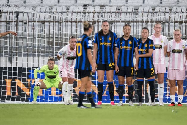 260922 Goalkeeper Jennifer Falk of Häcken during the Women’s Champions League soccer match between Inter and Häcken on September 22, 2026 in Monza. Photo by Carl Sandin. BILDBYRAN code CS CS0982 soccer football fotball UEFA Women’s Champions League Inter Häcken women’s BBENG soccer football fotball UEFA Women’s Champions League Inter Häcken women’s BBENG  Copyright: CARLxSANDIN BB260922CS120