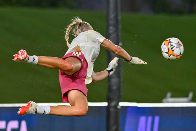September 22, 2026, Madrid, Madrid, Spain: 1 MERLE FROHMS of Real Madrid CF Femenino in action during the Women s Champions League match between REAL MADRID FEMENINO and PARIS SAINT-GERMAIN FC, held on September 22, 2026, in Valdebebas, Madrid, Spain. Madrid Spain - ZUMAc312 20260922_zsp_c312_008 Copyright: xOscarxManuelxSanchezx