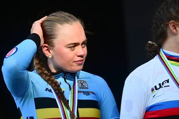 UCI 2026 Road World Championship, WM, Weltmeisterschaft Montreal 22 09 2026 MONTREAL, CANADA - SEPTEMBER 22 : silver medal Decruyenaere Yana (BEL) pictured during the podium ceremony of the Women Junior Individual Time Trial of the 2026 UCI Road World Championships 93th edition an UCI World Championships cycling race of 10.7 km with start in Montreal and finish in Montreal on September 22, 2026 in Montreal, Canada, 22 09 2026 Montreal Canada  Copyright: xPeterxDexVoechtx