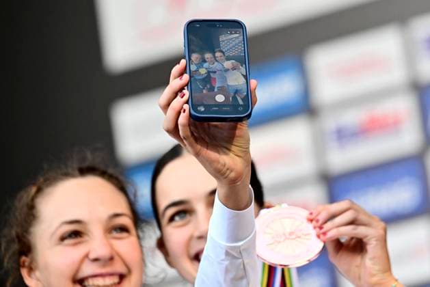 UCI 2026 Road World Championship, WM, Weltmeisterschaft Montreal 22 09 2026 MONTREAL, CANADA - SEPTEMBER 22 : silver medal Decruyenaere Yana (BEL), gold medal Okrucinska Maria (POL) and bronze medal Clay Aalia (GBR) pictured during the podium ceremony of the Women Junior Individual Time Trial of the 2026 UCI Road World Championships 93th edition an UCI World Championships cycling race of 10.7 km with start in Montreal and finish in Montreal on September 22, 2026 in Montreal, Canada, 22 09 2026 Montreal Canada  Copyright: xPeterxDexVoechtx