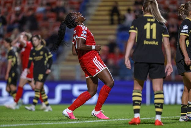 GER, Munich, FC Bayern Munich vs. Manchester City, Women s Champions League, Soccer, UEFA, 2026–2027 Season, uhlsport Park, Matchday 1 in pictures: Edna Imade of FC Bayern Munich Women 29 misses a chance for the winning goal—frustration, emotion. DFB and DFL regulations prohibit any use of photographs as image sequences and or quasi-video, September 22, 2026 Copyright: HMBxMedia HendrikxHamelau