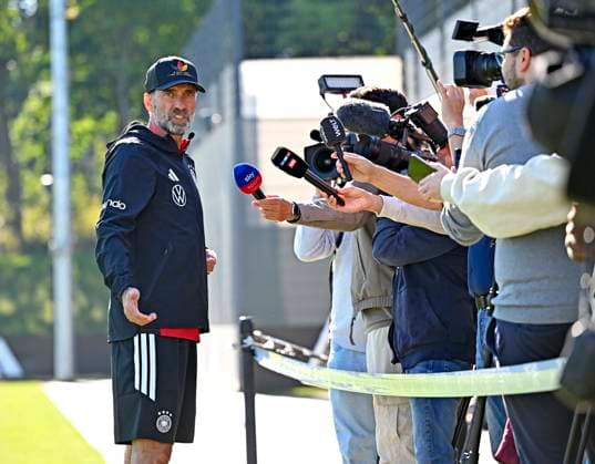 September 23, 2026, German National Soccer Team (DFB), training camp in Herzogenaurach, at the ADIDAS headquarters, ahead of the UEFA Nations League matches, Coach Jürgen Klopp of Germany during an interview