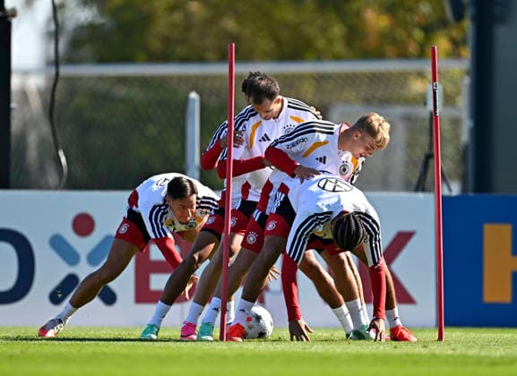 September 23, 2026, Soccer: DFB German National Team, training camp in Herzogenaurach, at the ADIDAS headquarters, ahead of the UEFA Nations League matches, Nathaniel Brown (Germany), Kevin Schade (Germany), Hennes Behrens (Germany), Max Rosenfelder (Germany), and Younes Ebnoutalib (Germany)