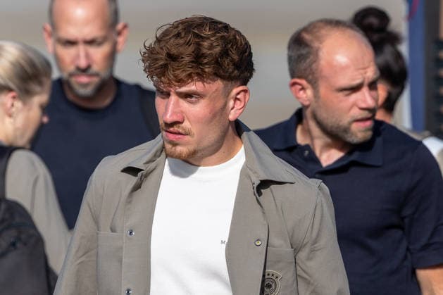 Departure of the German DFB national soccer team for Amsterdam for the Nations League match against the Netherlands, Nuremberg, September 23, 2026. Philipp Treu is traveling with the German national soccer team to Amsterdam for the Nations League match against the Netherlands. Other members of the traveling group are accompanying him on the flight from Nuremberg, Bavaria, Germany. 20260923-1V9A9046-M4000