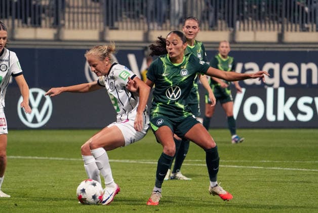 Germany Soccer UEFA Women s Europa Cup 2026–2027, Qualifying Round 2, First Leg: VfL Wolfsburg vs. SK Sturm Graz at AOK Stadium Wolfsburg; Kessya Bussy (VfL Wolfsburg Women), 19, and Linda Popofsits (Sturm Graz), 16, go head-to-head Copyright: xAymanxAlahmedx