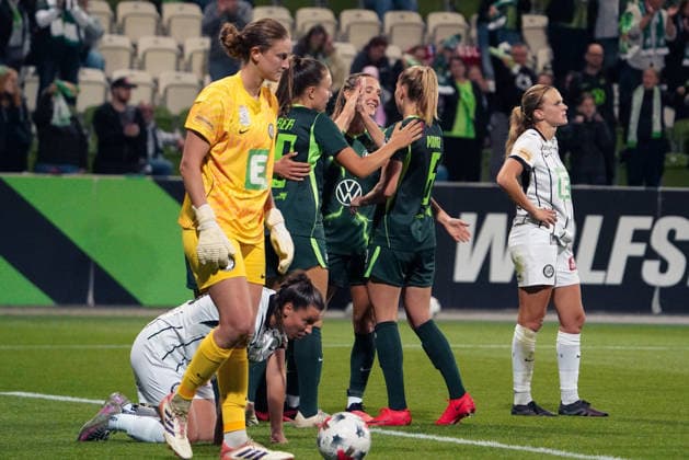 Germany Soccer UEFA Women s Europa Cup 2026–2027, Qualifying Round 2, First Leg: VfL Wolfsburg vs. SK Sturm Graz at AOK Stadium Wolfsburg—Goal and goal celebration by Lena Lattwein of VfL Wolfsburg Women, 8 Copyright: xAymanxAlahmedx