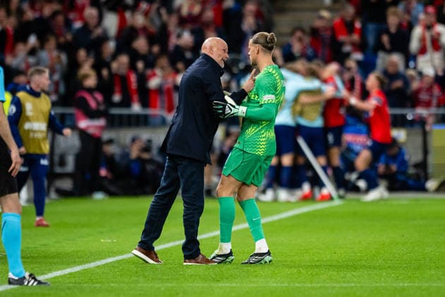 Norway v Denmark, UEFA Nations League, Oslo, Norway Oslo, Norway. 24th, September 2026. Head coach Staale Solbakken of Norway seen with goalkeeper Orjan Nyland during the UEFA Nations League match between Norway and Denmark at Ullevaal Stadion in Oslo. Norway, Oslo, Ullevaal Stadion  Copyright: xGonzalesxPhoto TobiasxJorgensenx