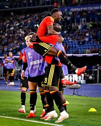 Italy v Belgium - UEFA Nations League 2026 ROME, ITALY - SEPTEMBER 25 : Lukebakio Dodi forward of Belgium celebrates with Lukaku Romelu forward of Belgium after scoring the 0-2 goal during the UEFA Nations League tournament league phase matchday 1 group A1 match between Italy and Belgium on September 25, 2026 in Rome, Italy, 25 09 2026  Copyright: xTomasxSiskx