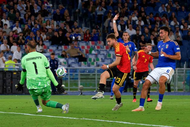 ROME, ITALY - SEPTEMBER 25: Gianluigi Donnarumma of Italy saved on Nicolas Raskin of Belgium during the UEFA Nations League, League A, Group A1 football match between Italy and Belgium at the Stadio Olimpico on September 25, 2026 in Rome, Italy Copyright: xEmmanuelexMastrodonato SPPx Sportspressphoto_SPR239721