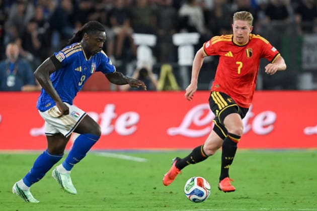 IPA88978230 - Moise Kean (Forward) of Italy and Kevin De Bruyne (Midfielder) of Belgium during Matchday 1 of the Nations League between Italy and Belgium at the Olympic Stadium in Italy on September 25, 2026. Mattia Vian  Copyright: xMattiaxVian IPAxSportx xx IPA88978230
