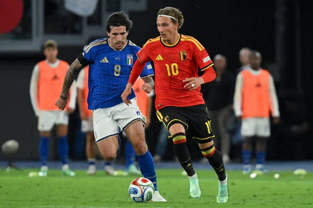 IPA88978246 - Sandro Tonali (Midfielder) of Italy and Leandro Trossard (Midfielder) of Belgium during Matchday 1 of the Nations League between Italy and Belgium at the Olympic Stadium in Italy on September 25, 2026. Mattia Vian  Copyright: xMattiaxVian IPAxSportx xx IPA88978246