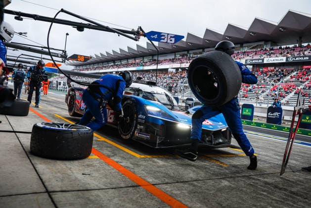 FIA WEC - 6 HOURS OF FUJI 2026 36 GOUNON Jules (fra), MARTINS Victor (fra), Alpine Endurance Team, Alpine A424 36, Hypercar, action pitstop, arrêt aux stands during the 6 Hours of Fuji 2026, 6th round of the 2026 FIA World Endurance Championship, from September 25 to 27, 2026 on the Fuji Speedway in Oyama, Shizuoka, Japan - OyamaJapan Copyright: xANTONINxVINCENTx