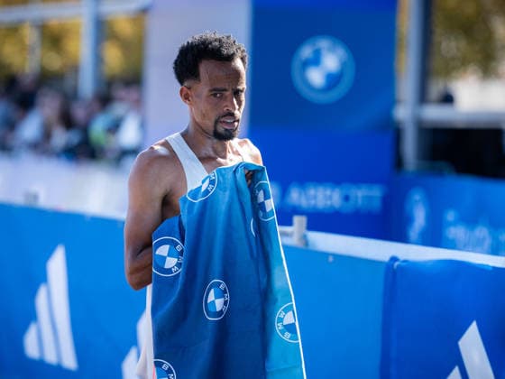 BERLIN, GERMANY - SEPTEMBER 27, 2026: Gemechu Dida (ETH, Ethiopia) at the Finish line at the 52. BMW Berlin Marathon at Berlin on September 27, 2026 in Berlin, Germany. Copyright: xBEAUTIFULxSPORTS Kuehnx