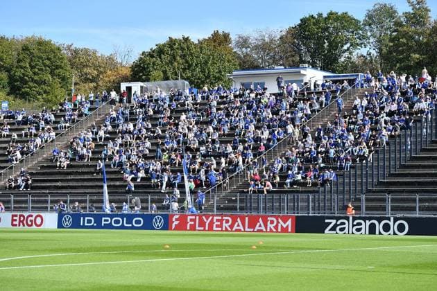 Schalke 04 vs. SGS Essen ** FOR EDITORIAL USE ONLY ** EDITORIAL USE ONLY ** Women s Soccer, DFB Cup, 1st Round: Schalke 04 vs. SGS Essen on September 27, 2026, at Parkstadion in Gelsenkirchen. Pre-game scenes. Germany, North Rhine-Westphalia, Gelsenkirchen. Copyright ThorstenxTillmann Copyright: ThorstenxTillmann doc87s6nj8nrh58na8dhgc ,EDITORIAL USE ONLY Copyright: ThorstenxTillmann