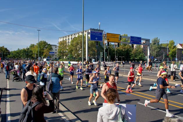 Berlin, September 27, 2026, 52nd BMW Berlin Marathon, Scenes from Hohenzollerndamm in the Wilmersdorf district
