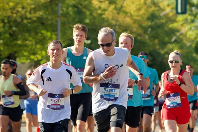 Berlin, September 27, 2026, 52nd BMW Berlin Marathon, Scenes from Hohenzollerndamm in the Wilmersdorf district