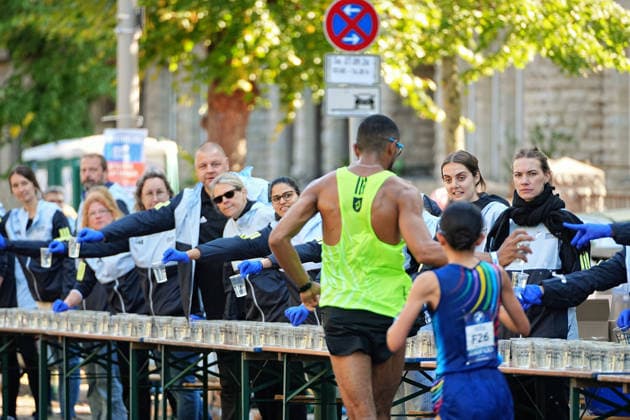 Berlin, September 27, 2026, 52nd BMW Berlin Marathon, Scenes from Hohenzollerndamm in the Wilmersdorf district