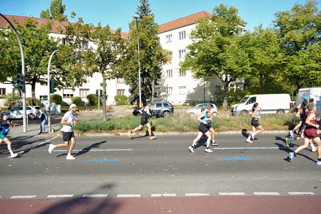 Berlin, September 27, 2026, 52nd BMW Berlin Marathon, Scenes from Hohenzollerndamm in the Wilmersdorf district