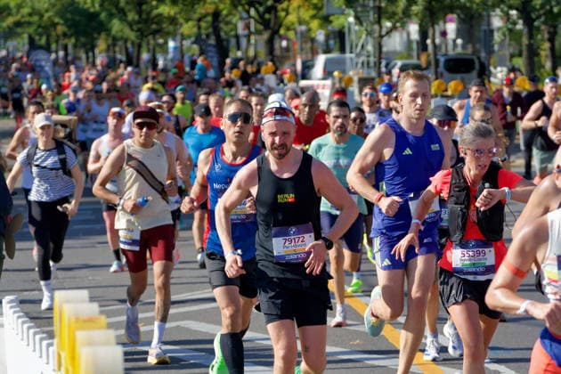 Berlin, September 27, 2026, 52nd BMW Berlin Marathon, Scenes from Hohenzollerndamm in the Wilmersdorf district