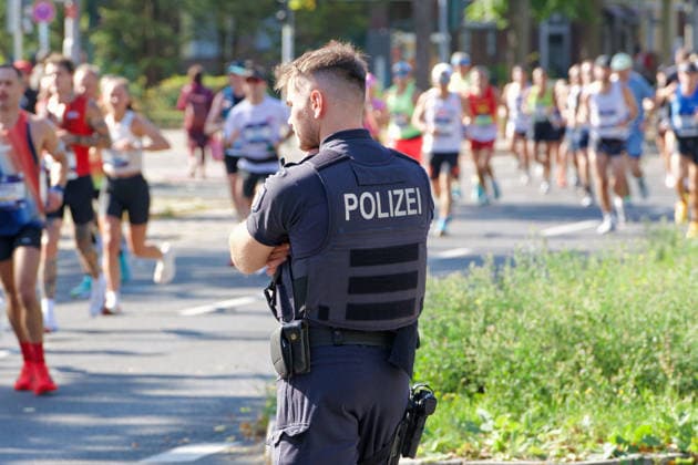 Berlin, September 27, 2026, 52nd BMW Berlin Marathon, Scenes from Hohenzollerndamm in the Wilmersdorf district
