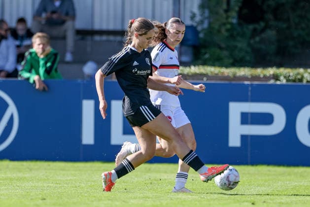 From left: Charlotte Bonnet (ATS Buntentor), 29, and Lara Meroni (1 FC Nürnberg), 11, in a one-on-one battle; duel; dynamic; action; game scene, DFB REGULATIONS PROHIBIT ANY USE OF PHOTOGRAPHS AS IMAGE SEQUENCES AND OR VIDEO-LIKE PHOTO SERIES DFB REGULATIONS PROHIBIT ANY USE OF PHOTOGRAPHS AS IMAGE SEQUENCES AND OR QUASI-VIDEO, September 27, 2026, Bremen, Germany, Soccer, DFB Women’s Cup, ATS Color Goal 1 FC Nuremberg xobx