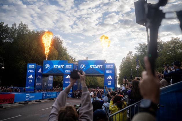 BERLIN, GERMANY - SEPTEMBER 27, 2026: Start the 52. BMW Berlin Marathon at Berlin on September 27, 2026 in Berlin, Germany. Copyright: xBEAUTIFULxSPORTS Kuehnx