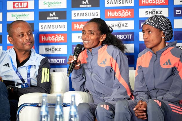 In the center is Dera Dida, ETH; to her right is Bedatu Hirpa, ETH; during an interview at a press conference for the GER, BMW Generali Berlin Marathon 2026, September 27, 2026, GER, BMW Generali Berlin Marathon 2026, September 27, 2026, Berlin Copyright: xClaudiusxRauch,xEibner-Pressefotox xClaudiusxRauchx EP_CRH
