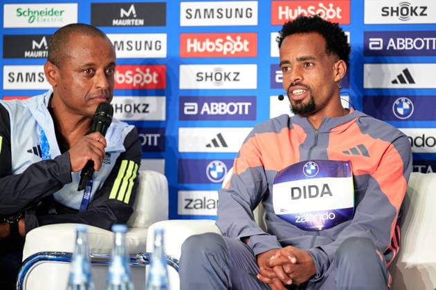 On the right in the photo, Gemechu Dida, ETH, being interviewed at a press conference, GER, BMW Generali Berlin Marathon 2026, September 27, 2026, GER, BMW Generali Berlin Marathon 2026, September 27, 2026, Berlin Copyright: xClaudiusxRauch,xEibner-Pressefotox xClaudiusxRauchx EP_CRH