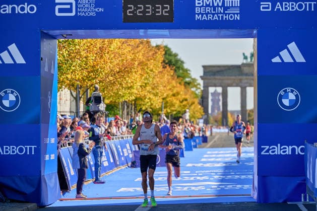 Jan Frodeno, German Ironman champion, crossing the finish line, GER, BMW Generali Berlin Marathon 2026, September 27, 2026, GER, BMW Generali Berlin Marathon 2026, September 27, 2026, Berlin Copyright: xClaudiusxRauch,xEibner-Pressefotox xClaudiusxRauchx EP_CRH