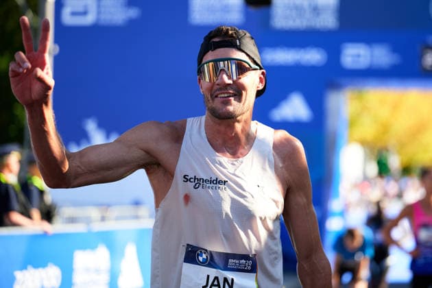 Jan Frodeno, German Ironman champion, crossing the finish line, GER, BMW Generali Berlin Marathon 2026, September 27, 2026, GER, BMW Generali Berlin Marathon 2026, September 27, 2026, Berlin Copyright: xClaudiusxRauch,xEibner-Pressefotox xClaudiusxRauchx EP_CRH