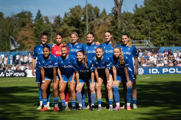 September 27, 2026, xjyhynx, Women s DFB Cup First Round, Karlsruher SC vs. Eintracht Frankfurt, from left: Team photo of Karlsruher SC, Karlsruhe