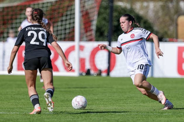 From left: Charlotte Bonnet (ATS Buntentor), No. 29, and Jonna Brengel (1 FC Nürnberg), No. 10, in a one-on-one battle; duel; dynamic; action; game scene, DFB REGULATIONS PROHIBIT ANY USE OF PHOTOGRAPHS AS SEQUENCE IMAGES AND OR VIDEO-LIKE PHOTO SERIES DFB REGULATIONS PROHIBIT ANY USE OF PHOTOGRAPHS AS IMAGE SEQUENCES AND OR QUASI-VIDEO, September 27, 2026, Bremen, Germany, Soccer, DFB Women’s Cup, ATS Buntentor 1 FC Nuremberg xobx