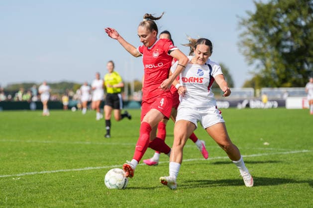 DFB Women s Cup: SC Sand vs. VfL Wolfsburg, September 27, 2026. Head-to-head matchup between Sophia Kleinherne (VfL Wolfsburg, No. 4) and Pija Reininger (SC Sand, No. 9). DFB Women s Cup: SC Sand vs. VfL Wolfsburg, Adams Arena, September 27, 2026 DFB and DFL regulations prohibit any use of photographs as image sequences and or quasi-video Copyright: xBEAUTIFULxSPORTS Boscox