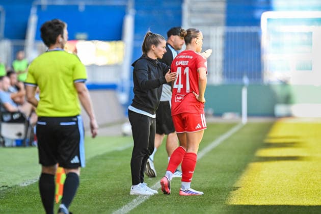 Soccer I Women s I 2026–2027 Season I DFB Cup I 1. FC Magdeburg vs. 1. FC Union Berlin I September 27, 2026 Marie Louise Eta, Coach, 1. FC Union Berlin, Lia Kamber 41, 1 FC Union Berlin vs. Magdeburg at Avnet Arena, Heinz Krügel Platz 1, Saxony-Anhalt, Germany Copyright: xLobeca InesxHähnelx