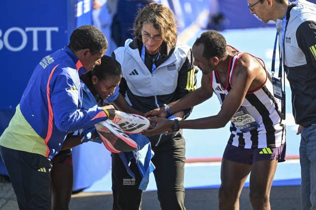 2026 Berlin Marathon BERLIN, GERMANY - SEPTEMBER 27: Ethiopian Tigst Assefa is seen after injury following winning the women category the 2026 Berlin Marathon, where thousands of runners from around the world competed over a 42.195-kilometer course passing iconic landmarks in Berlin, Germany on September 27, 2026. Halil Sagirkaya Anadolu Berlin Germany. Editorial use only. Please get in touch for any other usage.  Copyright: x2026xAnadoluxHalilxSagirkayax