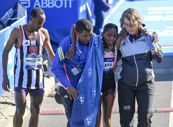 2026 Berlin Marathon BERLIN, GERMANY - SEPTEMBER 27: Ethiopian Tigst Assefa is seen after injury following winning the women category the 2026 Berlin Marathon, where thousands of runners from around the world competed over a 42.195-kilometer course passing iconic landmarks in Berlin, Germany on September 27, 2026. Halil Sagirkaya Anadolu Berlin Germany. Editorial use only. Please get in touch for any other usage.  Copyright: x2026xAnadoluxHalilxSagirkayax