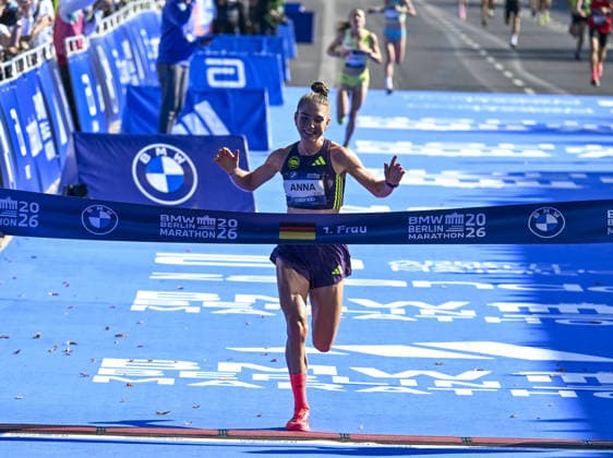 2026 Berlin Marathon BERLIN, GERMANY - SEPTEMBER 27: German Anna Langerwisch comes 1st in the German women in women category 2026 Berlin Marathon, where thousands of runners from around the world competed over a 42.195-kilometer course passing iconic landmarks in Berlin, Germany on September 27, 2026. Halil Sagirkaya Anadolu Berlin Germany. Editorial use only. Please get in touch for any other usage.  Copyright: x2026xAnadoluxHalilxSagirkayax