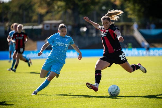 DFB Cup: FC Viktoria Berlin vs. Bayer 04 Leverkusen Berlin, September 27, 2026 DFB Cup Women s Paulina TOMASIAK of Bayer 04 Leverkusen takes a shot on goal during the match between FC Viktoria Berlin and Bayer 04 Leverkusen at Lichterfelde Stadium on September 27, 2026 in Berlin, Germany Copyright: xBEAUTIFULxSPORTS Kuehnx